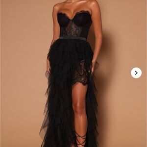 Elegant Black Lace Strapless Dress